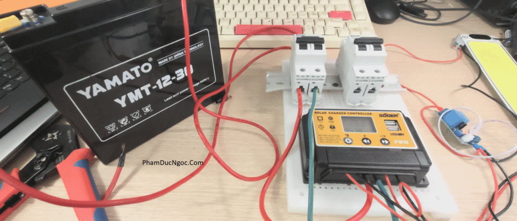 Bộ pin -ắc quy năng lượng mặt trời mini hệ 12v dành cho cá nhân và gia đình