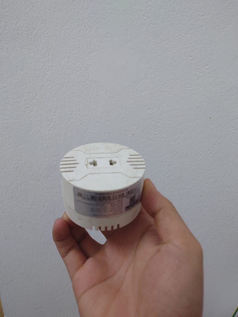Bộ đổi nguồn điện từ 220v ( Việt Nam ) sang điện 110V của đồ Nhật bãi