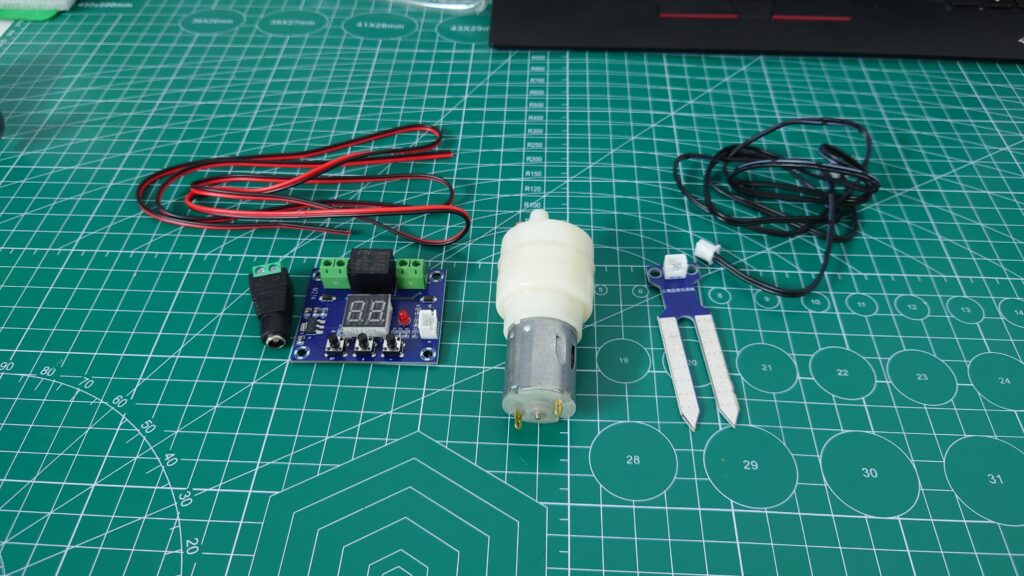 Combo bộ sản phẩm hệ thống tưới phun mưa tự động hoàn toàn có cảm biến độ ẩm