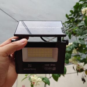 Đèn pha Led năng lượng mặt trời Novatech