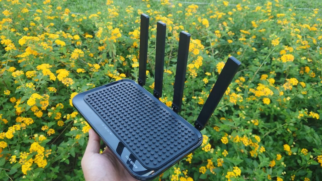 Bộ mở rộng sóng wifi WiFi Rock Space AC2100 RSD0614