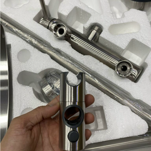 Các chi tiết Bộ sen cây tắm nóng lạnh SUPOR 251743-03-LS được hoàn thiện cực kỳ sắc nét